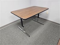 4' adjustable height table