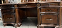 11 - DOUBLE PEDESTAL EXECUTIVE / HOME OFFICE DESK