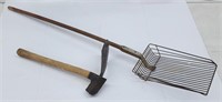 (P) Vintage Tine Shovel & Adze 
Shovel