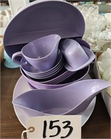 Lavender MelMac-type Dishware