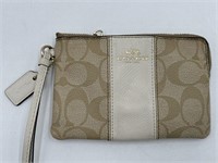 COACH Women's Small Corner Zip Wristlet