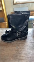 Pair of black boots, size 9