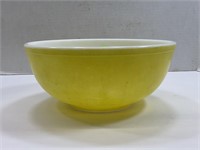 pyrex # 404 yellow primary color mixing bowl