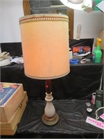 NO SHIPPING - Vintage Table Lamp (working)