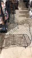 Metal wire bench seat