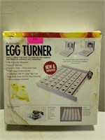 Automatic egg turner