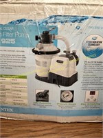 Krystal clear sx925 and filter pump (USED)