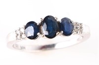 1.0CTW SAPPHIRE AND WHITE GOLD RING