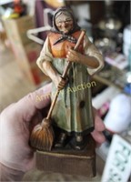 ANRI BLACK FOREST CARVED WOMAN SWEEPING FIGURINE
