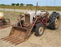 Ford 801 tractor with 4 cyl. gas, 5 speed trans.