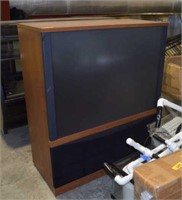 RCA LARGE SCREEN TV MODEL-P52810LV