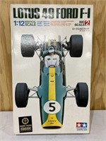 Lotus 49 Ford F-1 1:12 Scale Model