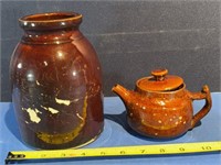 Ceramic jug and tea pot. As is 7&4in