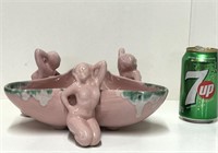 Porcelaine datée 1935 Beauce Cda avec 3 femmes