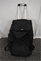 PULL ALONG BENCH HOCKEY BAG