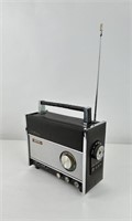Soundesign 6-Band Radio Model 2660B