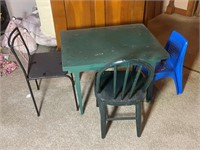 Child's Table & Chairs