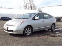 2004 Toyota Prius 4D Sedan