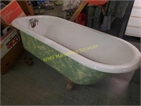 Cast Iron Tub w/2 Legs