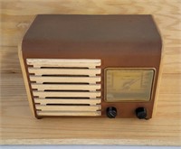 Ust Clearsonic tabletop radio