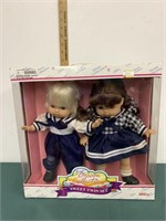 VINTAGE DREAM COLLECTION TWIN DOLL SET GIGO TOYS