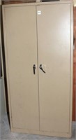 2 door utility cabinet w/adjustable shelves