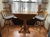 Oak Drop Leaf Kitchen Table and Chairs.