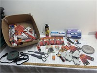 Miscellaneous box lot- see pictures