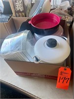 Box lot assorted plastic ware, cake pan