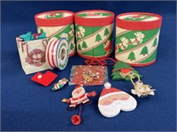 Christmas paper round storage containers, brooch