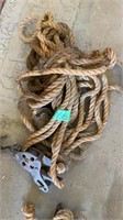 Heavy hook, pulley and rope