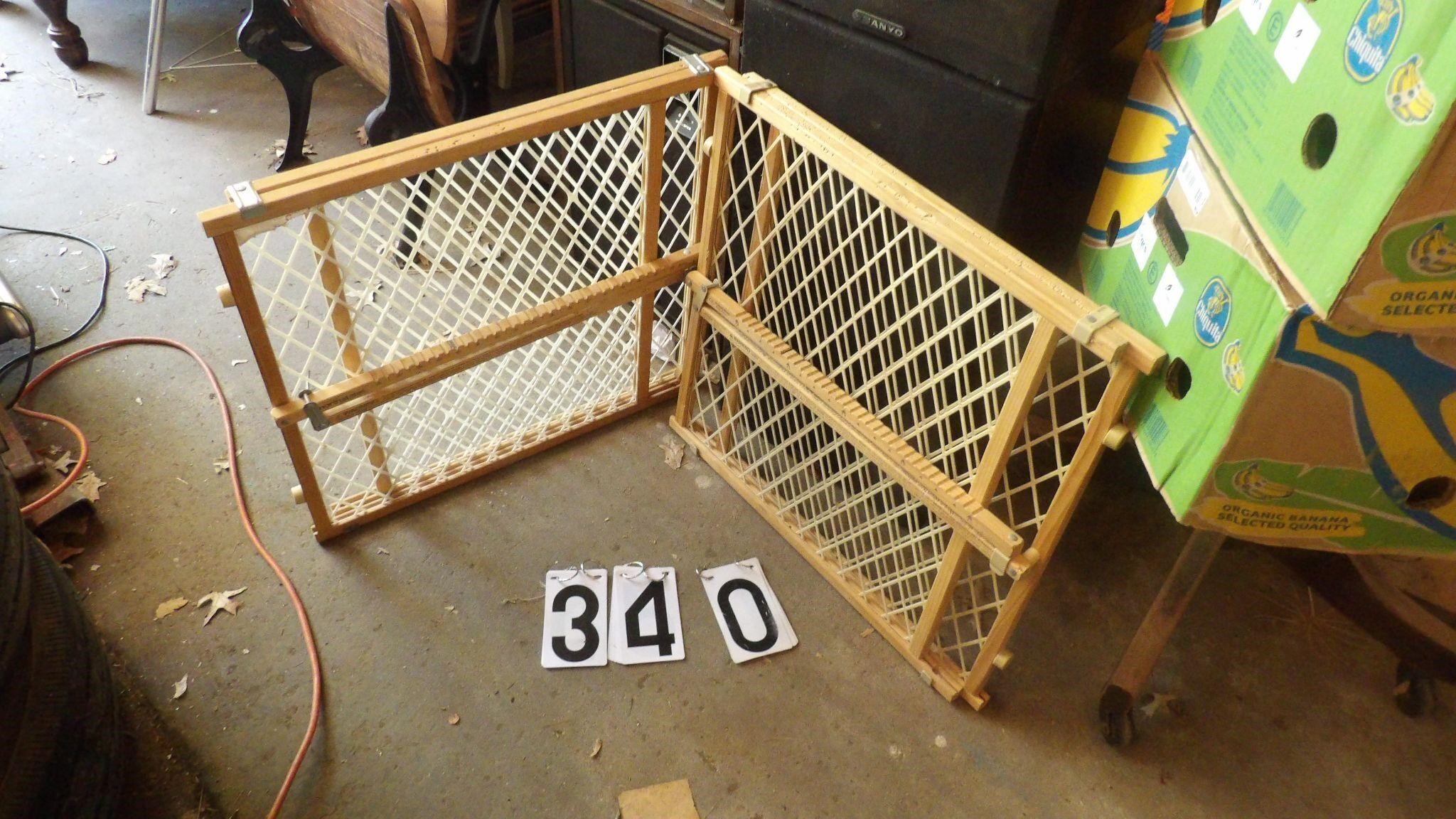 2 Pet Gates