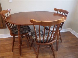 Vintage Kitchen Table & 4 Chairs