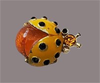 ADORABLE VINTAGE ENAMEL ORANGE LADYBUG BROOCH