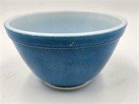 Pyrex 1.5 Pt Blue Bowl 16