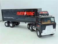 IH Rayovac Semi Truck and trailer