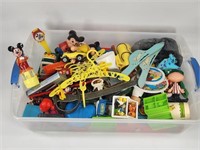 LARGE ASSORTMENT VINTAGE TOYS & COLLECTIBLES