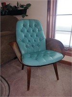Mid-Century / Retro Wood Molded Chair
