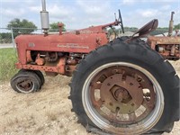 LL1 - Farmall 300 Tractor