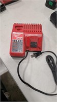 MILWAUKEE M18 BATTERY CHARGER
