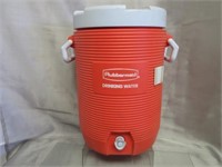 Large Rubbermaid Drink Cooler