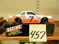 1/24 Action NASCAR #7 Alan Kulwicki Hooters Banks-