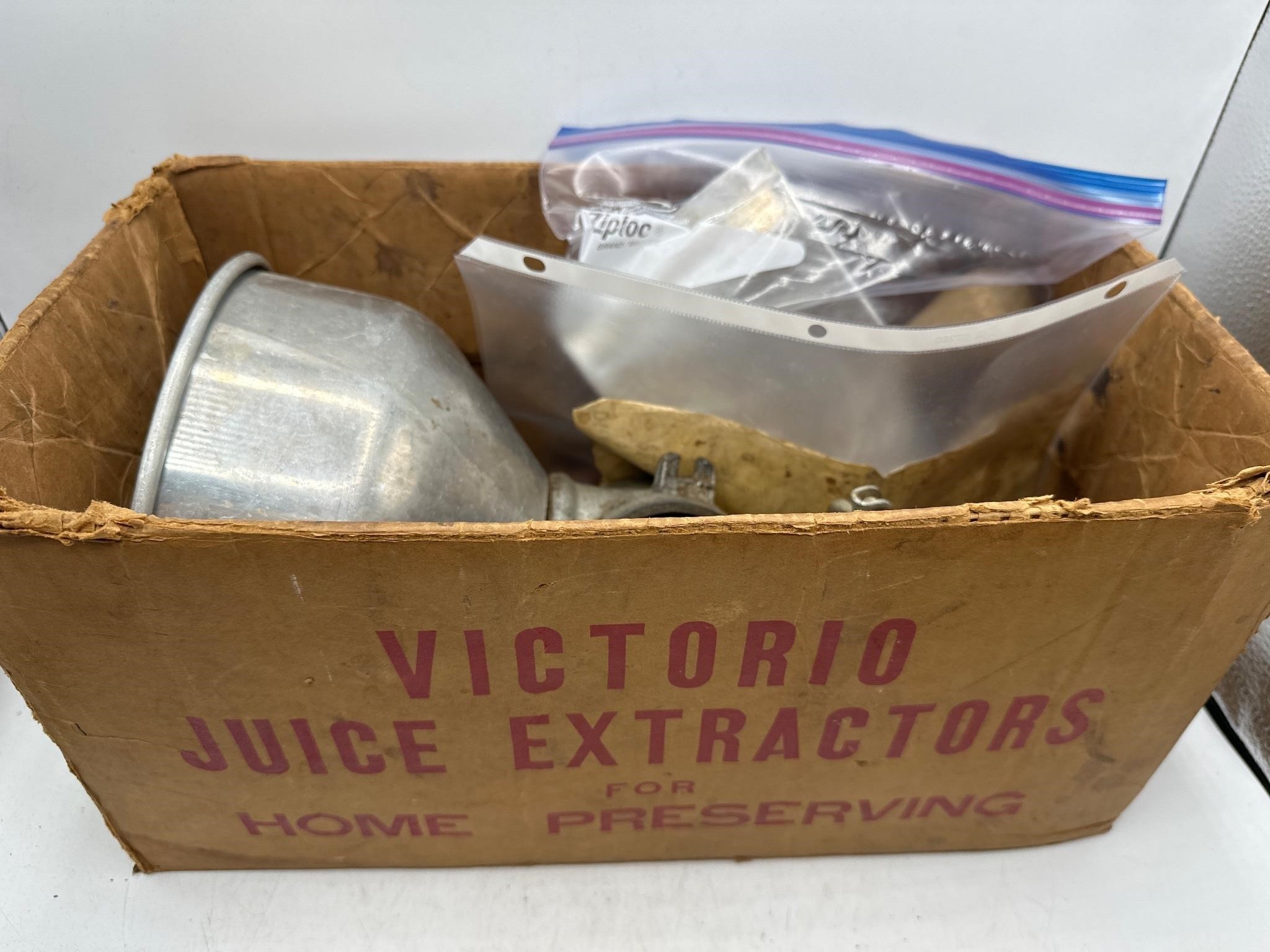 Vintage Victorio juice extractor