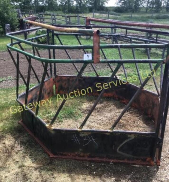 Shop made octagon bale feeder.