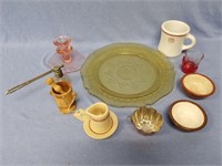 Misc. lot with 2 pieces of Depression glass, perfu