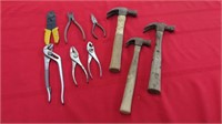 VARIETY OF PLIERS AND 3 CLAW HAMMERS