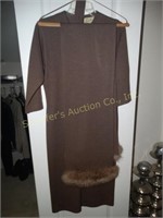 Vintage Rondo Dress w/faux fur shawl size ?