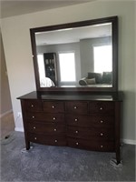 Outstanding 8 Drawer Dresser w/Mirror