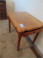 1 drawer country table w dovetails