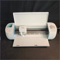 Cricut Explore Air with carrying case